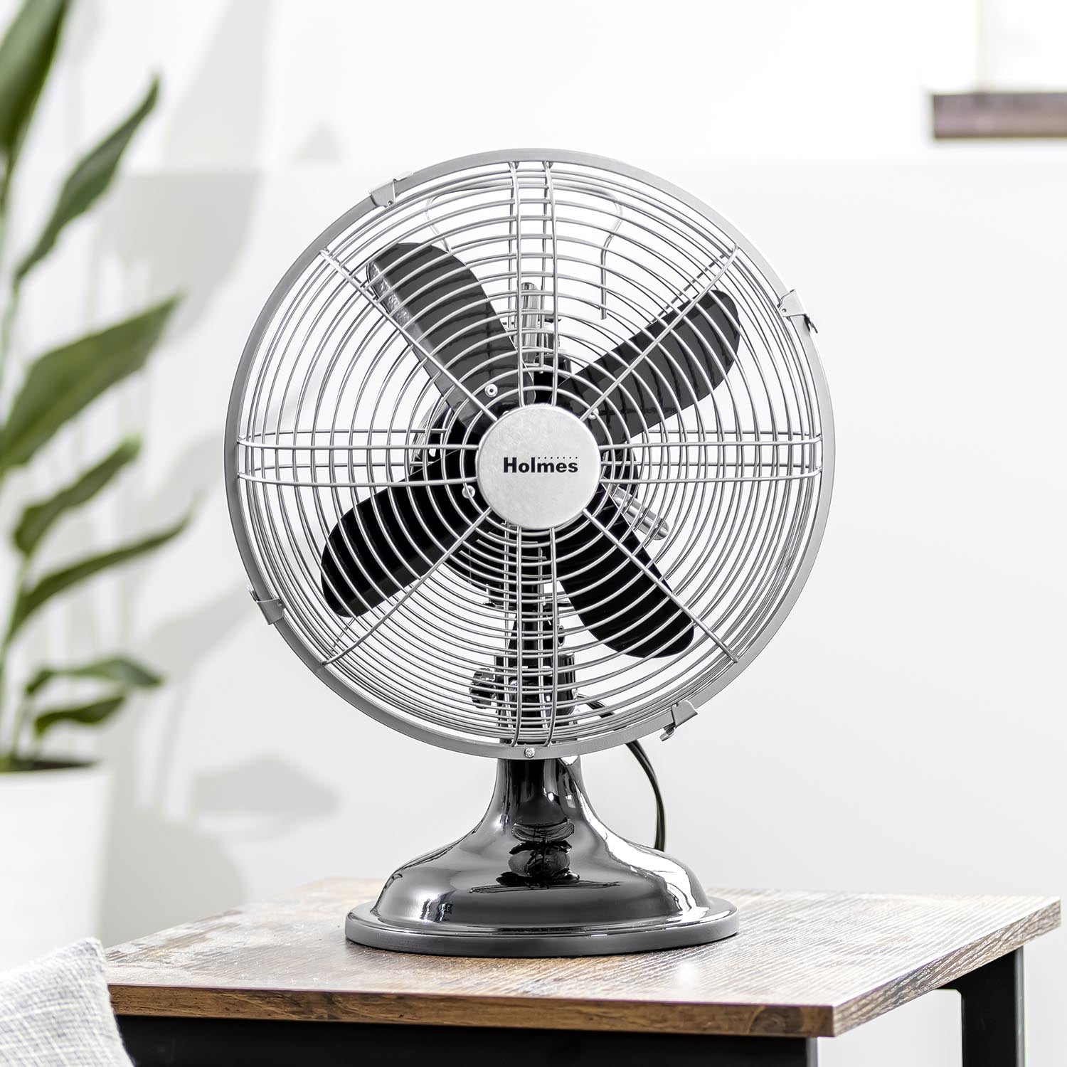 Holmes 10" Vintage Table Fan